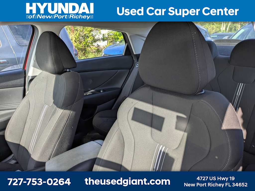Thumbnail: 2023 Hyundai Elantra - 3