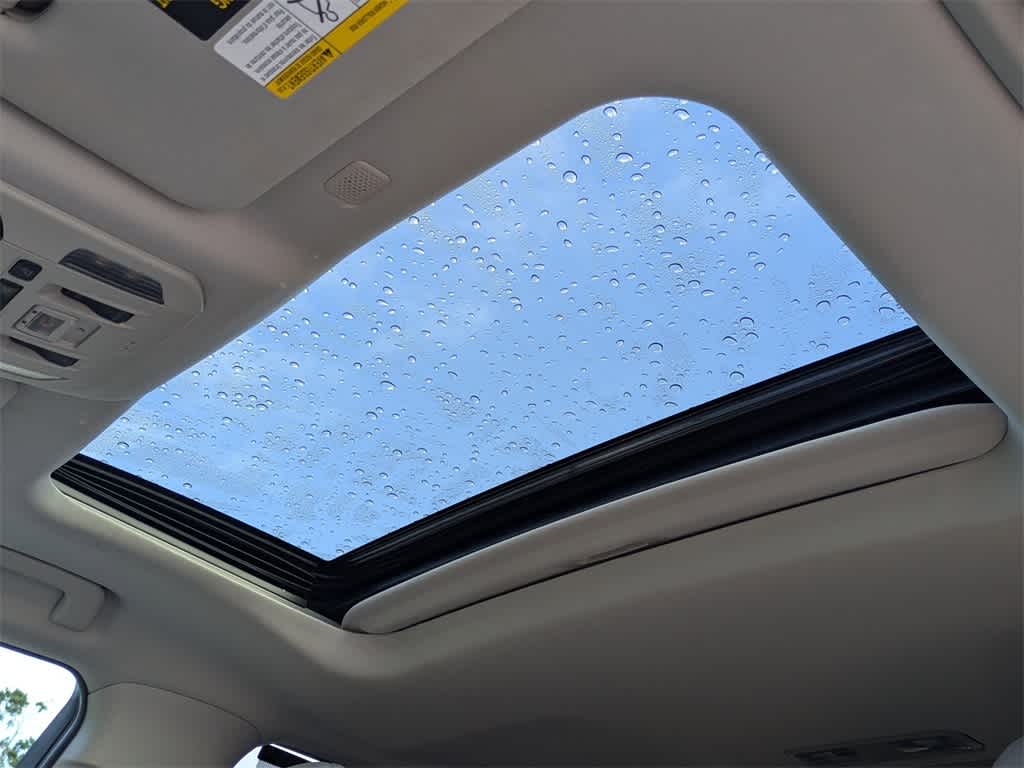 Thumbnail: 2022 Toyota Highlander - 28