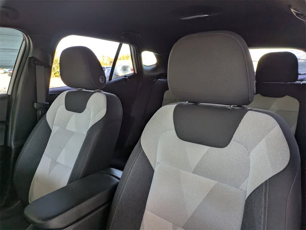 Thumbnail: 2024 Chevrolet Trax - 7