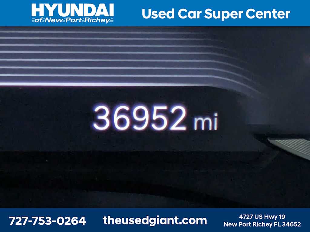 Thumbnail: 2023 Genesis G70 - 38