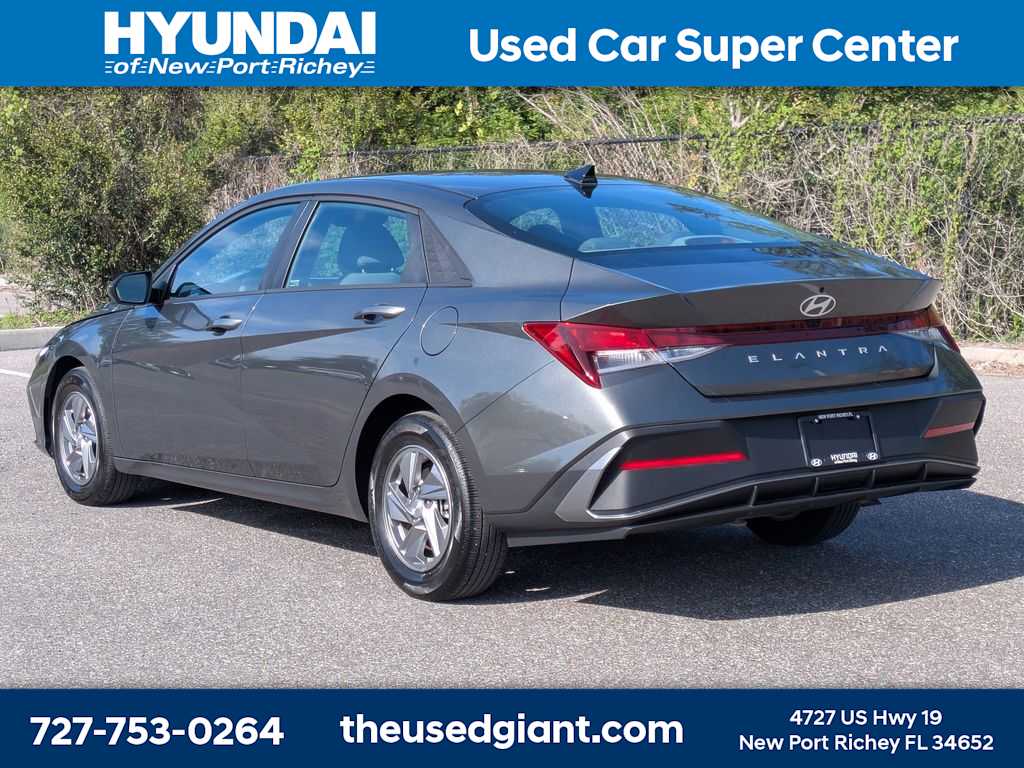 Thumbnail: 2025 Hyundai Elantra - 3