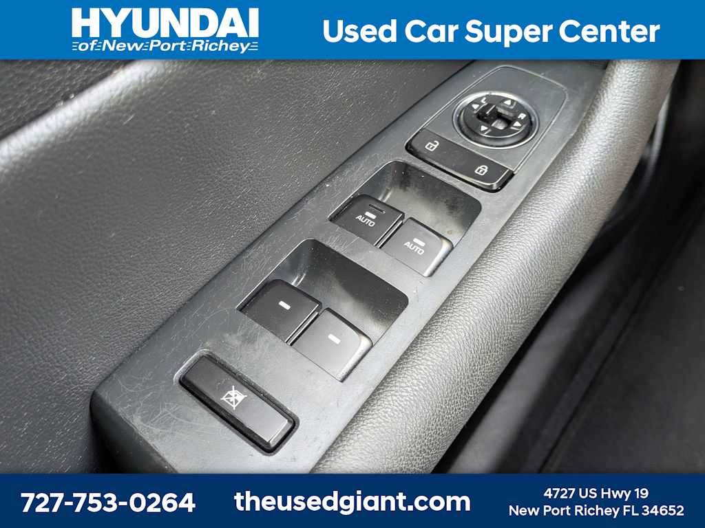 Thumbnail: 2016 Hyundai Sonata - 27