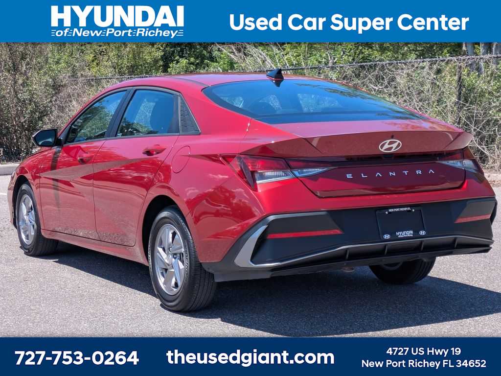 Thumbnail: 2025 Hyundai Elantra - 3