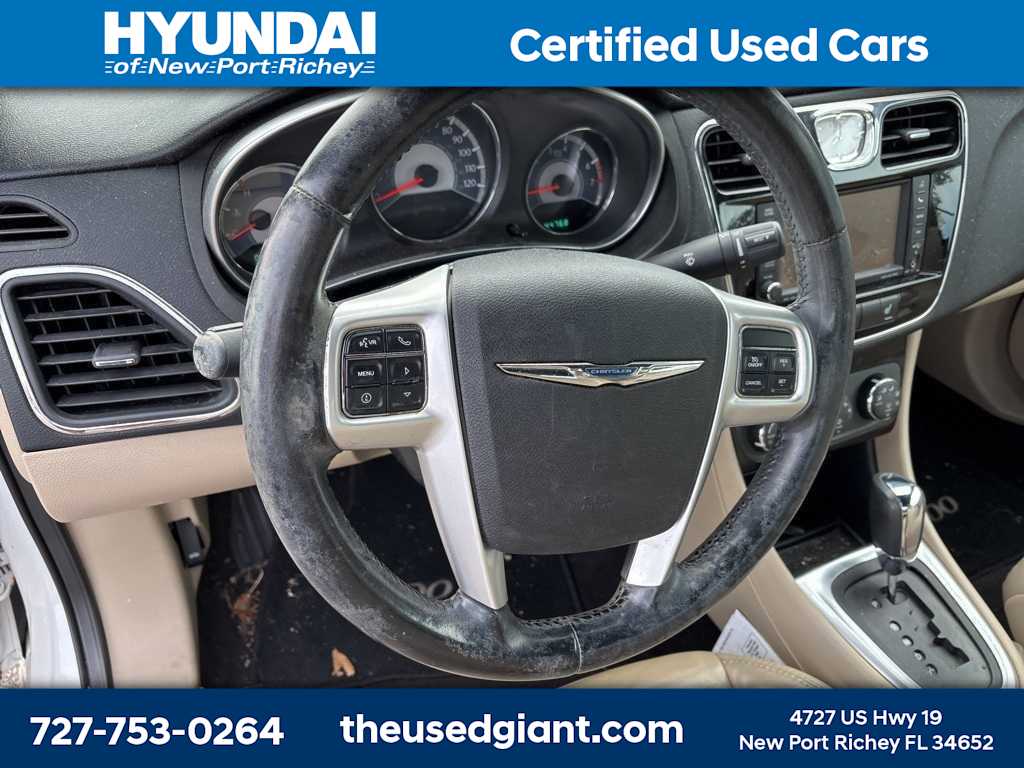 Thumbnail: 2011 Chrysler 200 - 11