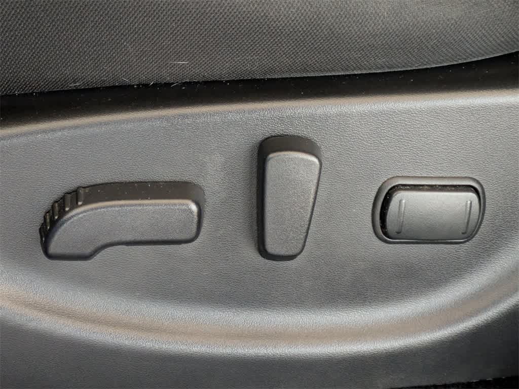 Thumbnail: 2018 Nissan Leaf - 22