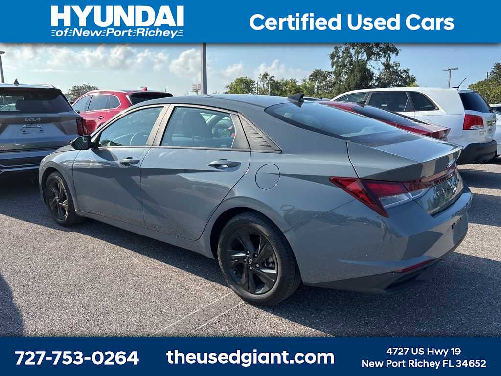Thumbnail: 2022 Hyundai Elantra - 2