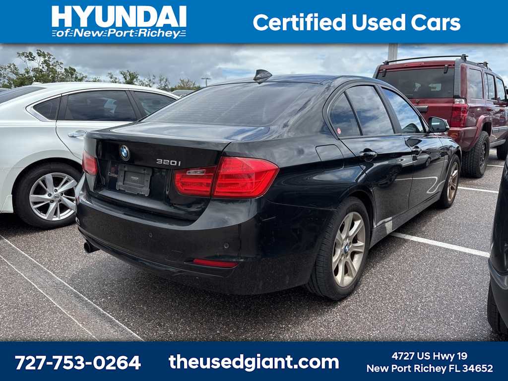 Thumbnail: 2012 BMW 3 Series - 3