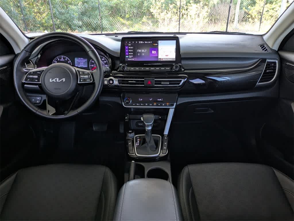 Thumbnail: 2023 Kia Seltos - 16