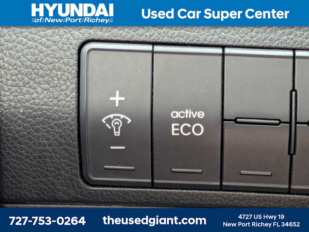 Thumbnail: 2014 Hyundai Elantra - 24
