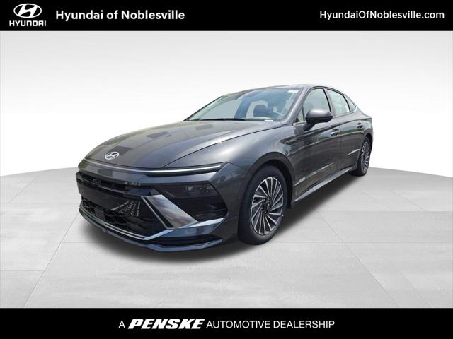 2025 Hyundai Sonata Hybrid Sedan 