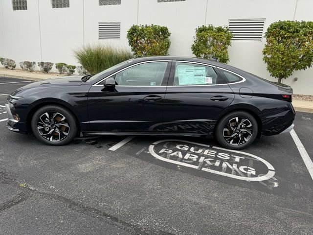 2025 Hyundai Sonata SEL photo 4