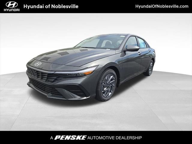2025 Hyundai Elantra Hybrid Sedan 