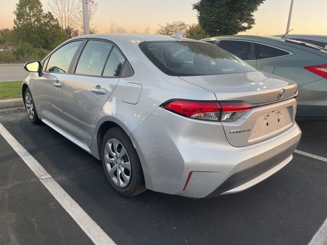 2020 Toyota Corolla LE photo 4