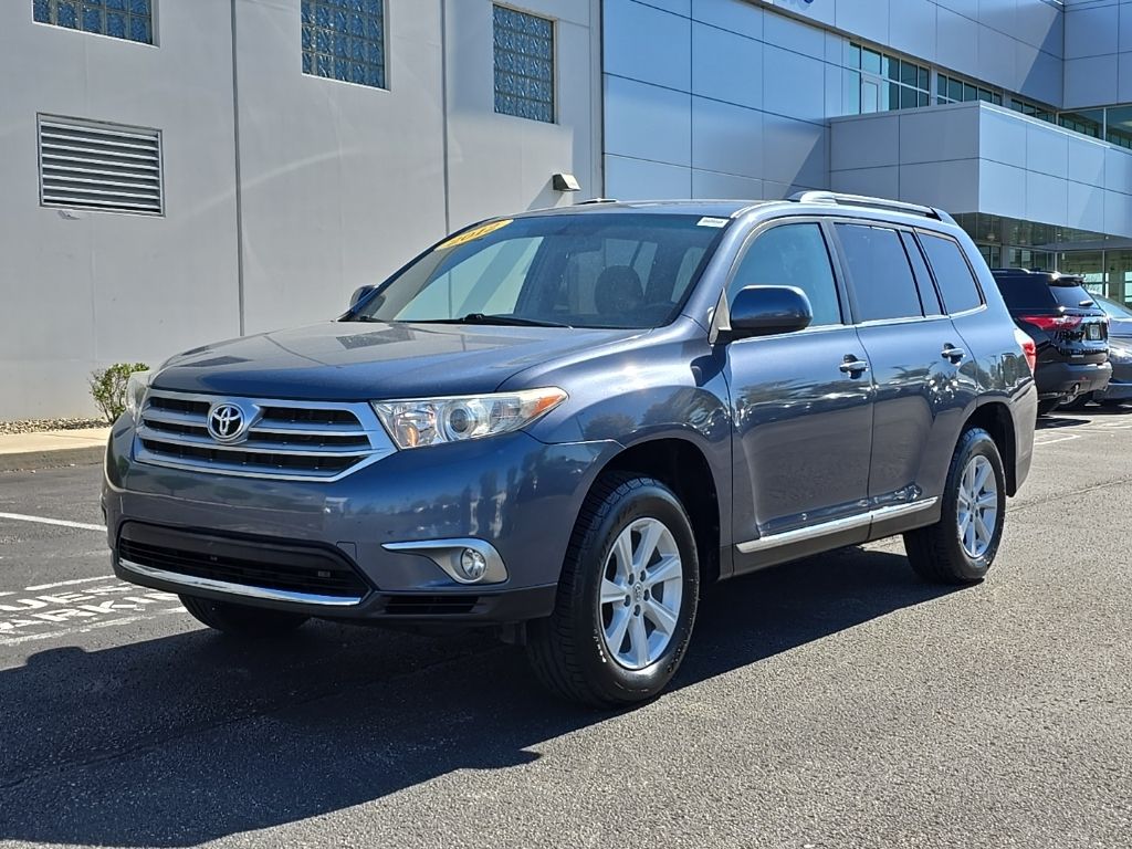 2012 Toyota Highlander Base photo 2