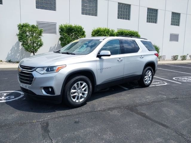 Used 2019 Chevrolet Traverse 1LT with VIN 1GNERGKW2KJ158138 for sale in Noblesville, IN