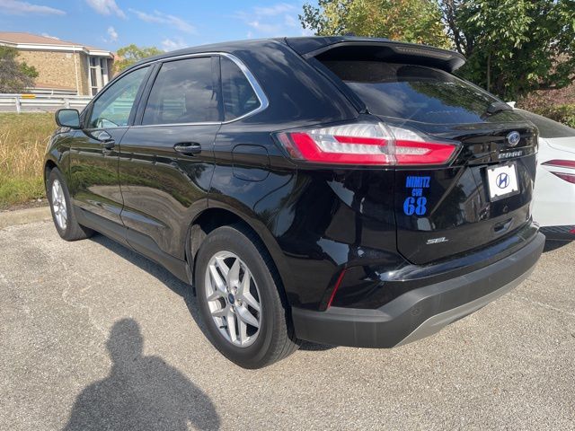 2021 Ford Edge SEL photo 3