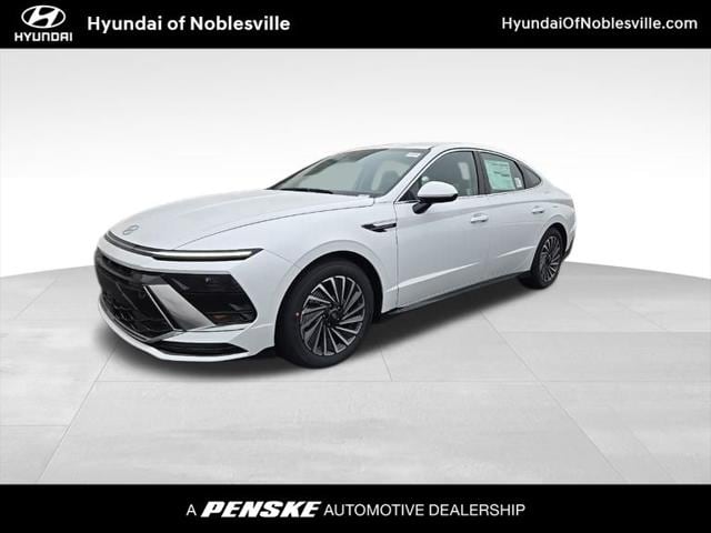 2025 Hyundai Sonata Hybrid Sedan 