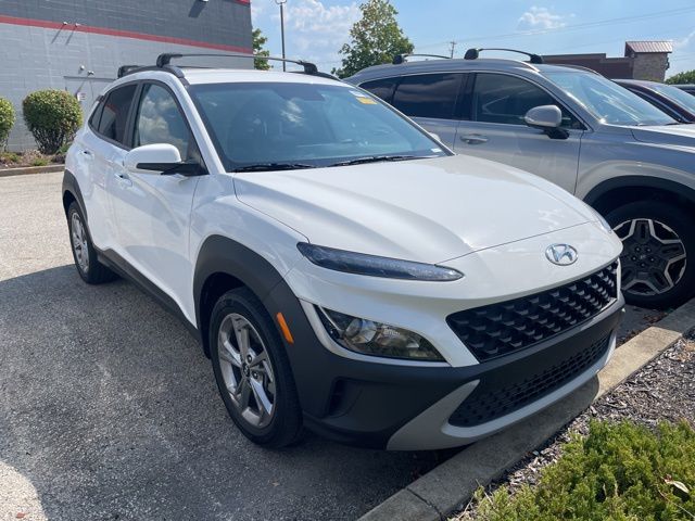 2023 Hyundai Kona SEL photo 2