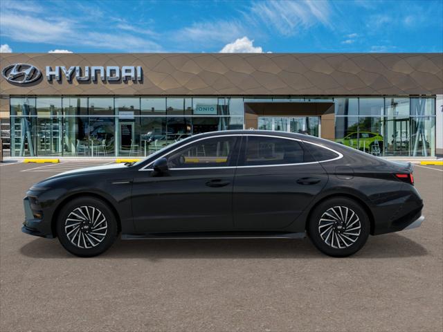 2025 Hyundai Sonata Limited photo 3