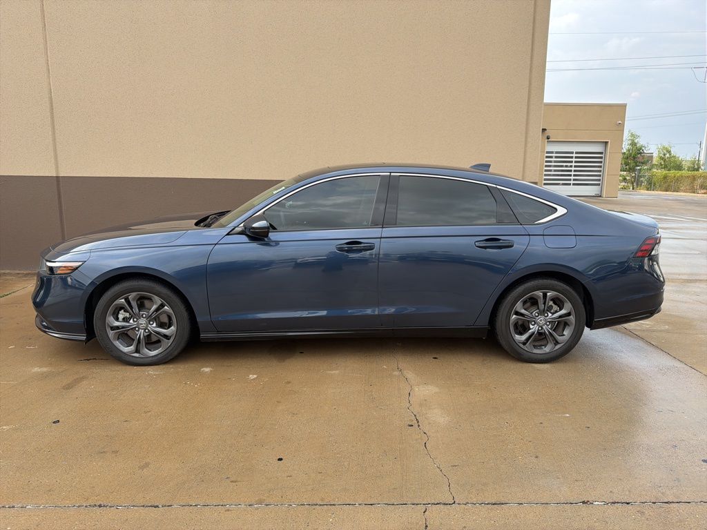 2023 Honda Accord Hybrid EX-L photo 2