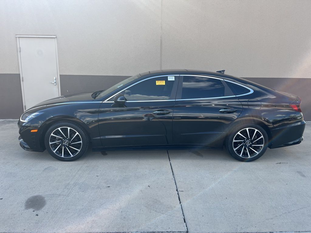 2021 Hyundai Sonata Limited photo 2