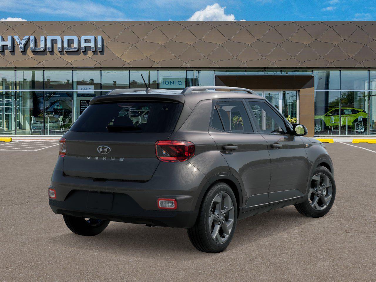 2025 Hyundai Venue SEL photo 3