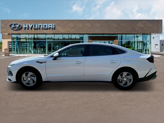 2025 Hyundai Sonata SE photo 3
