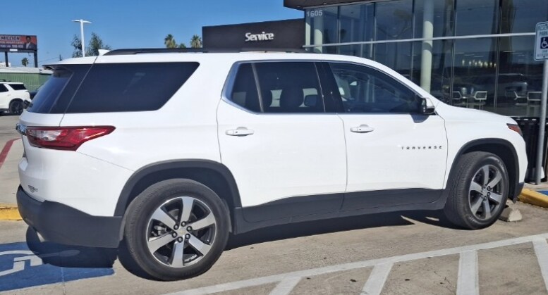 2020 Chevrolet Traverse Leather photo 2