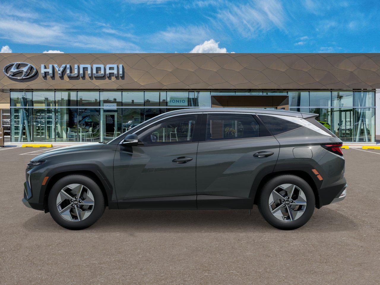 2026 Hyundai Tucson SEL photo 2