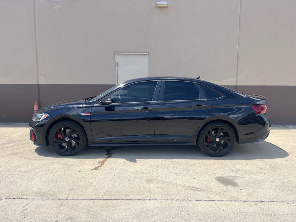 2024 Volkswagen Jetta GLI 2.0T Autobahn photo 2