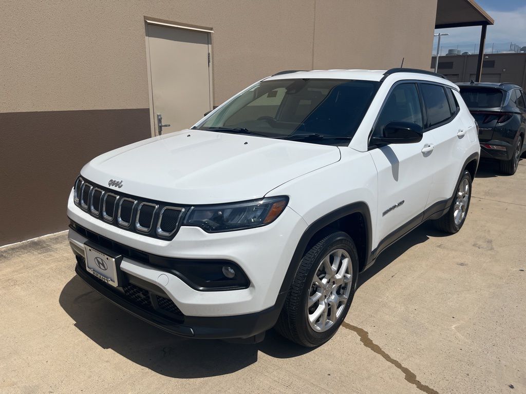 2022 Jeep Compass Latitude Lux