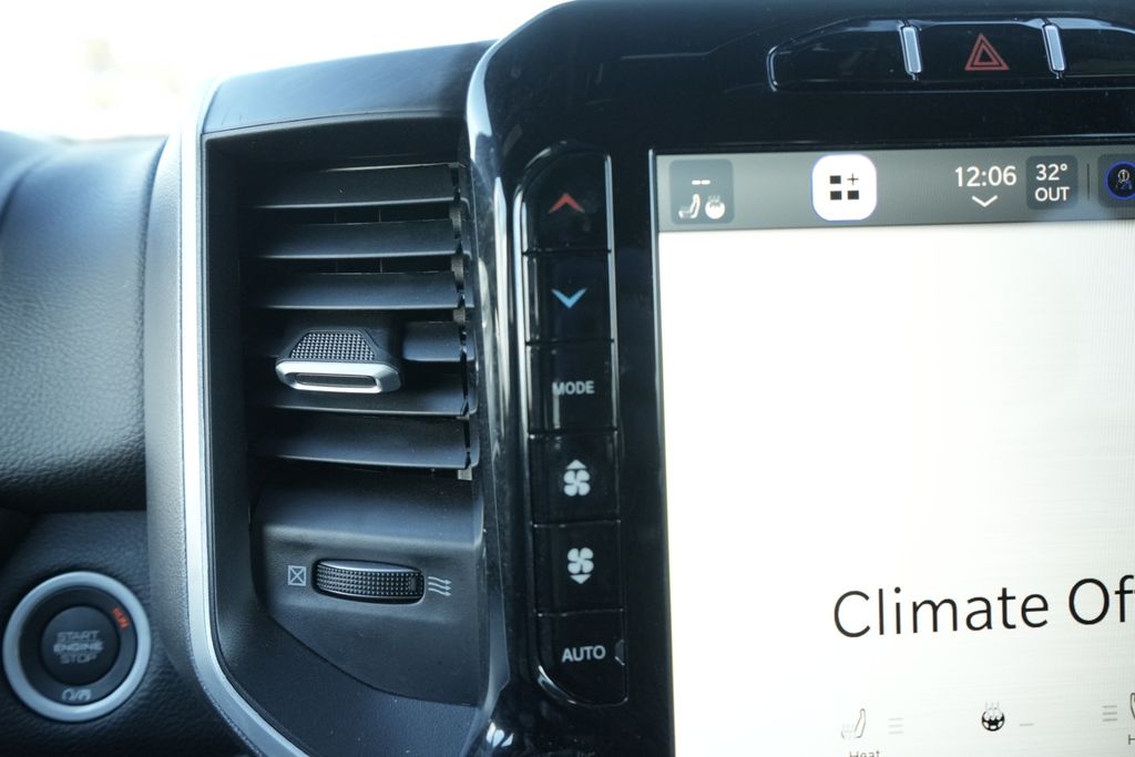 2023 RAM 1500 - Image 34