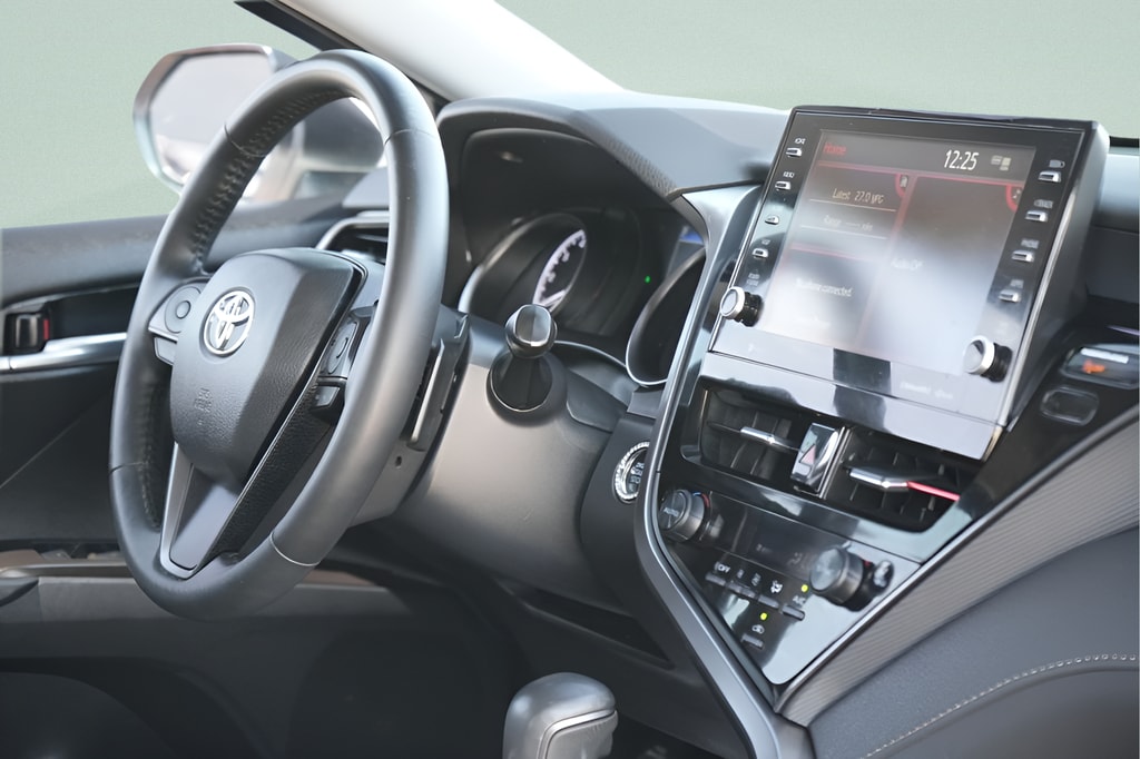 2023 Toyota Camry SE - Photo 13