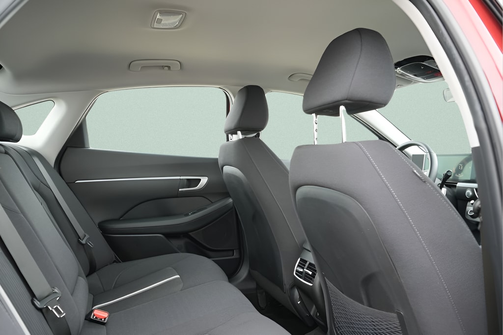 2025 Hyundai Sonata Hybrid SEL - Photo 15