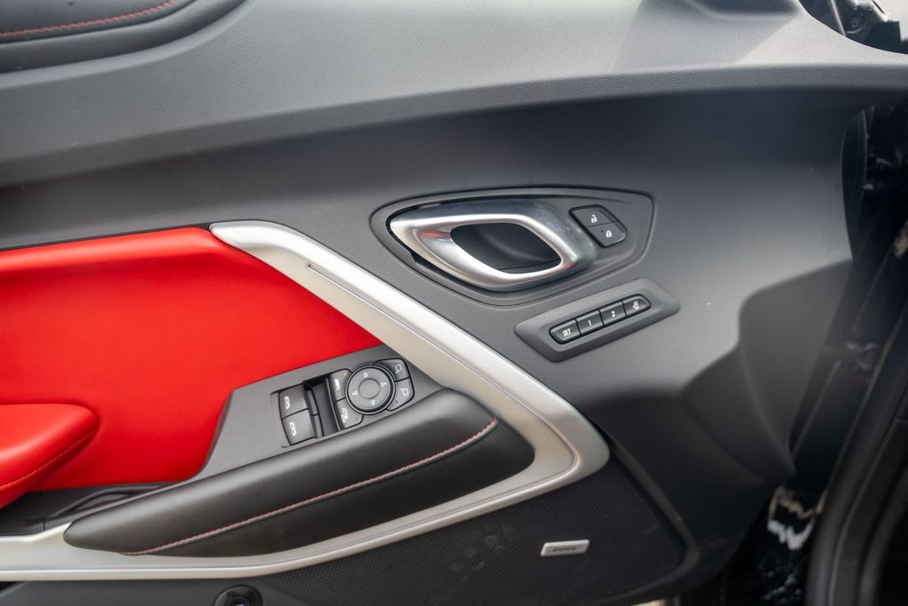 2022 CHEVROLET CAMARO - Image 12