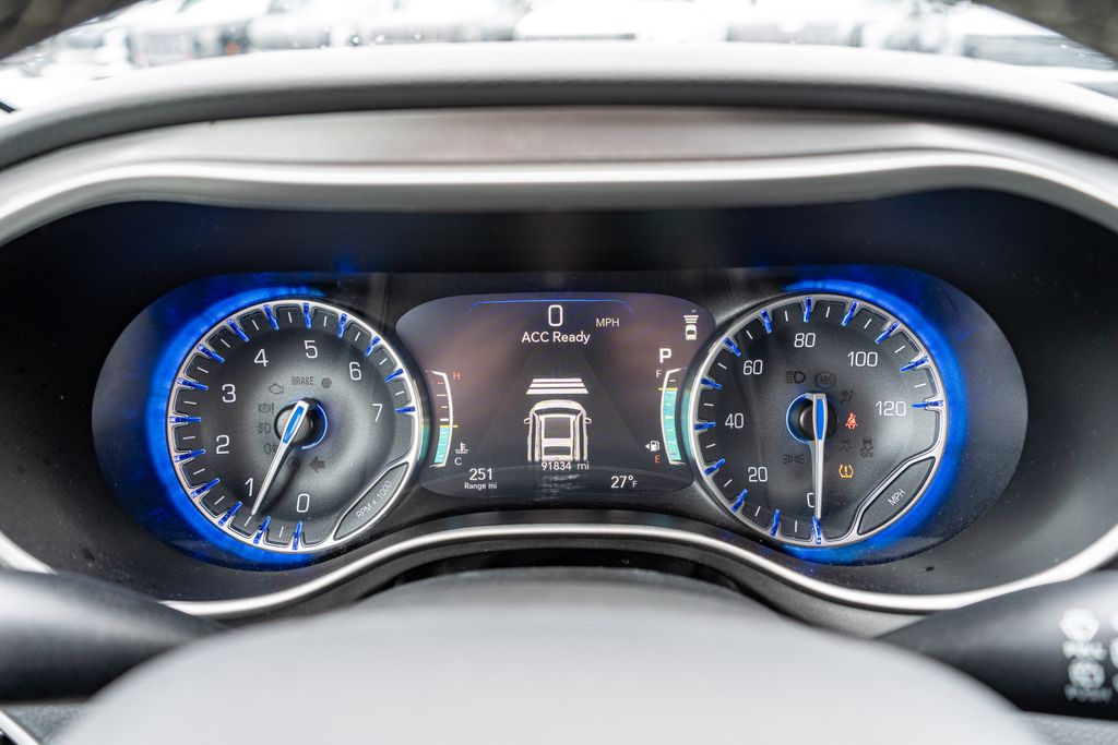 2023 CHRYSLER PACIFICA - Image 37