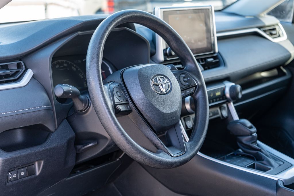 2024 TOYOTA RAV4 - Image 21