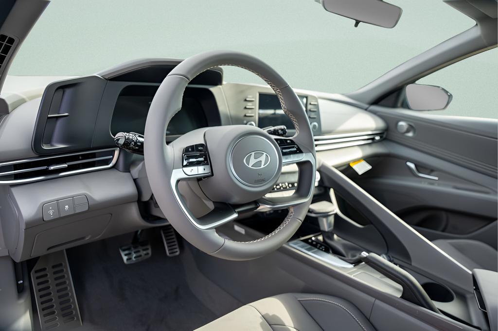 2025 Hyundai Elantra SEL - Photo 20