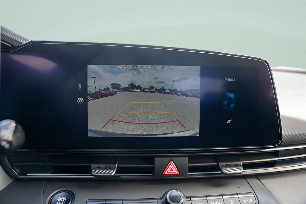 2025 Hyundai Elantra Blue - Photo 31