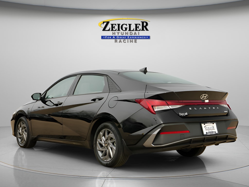 2025 Hyundai Elantra Blue - Photo 6
