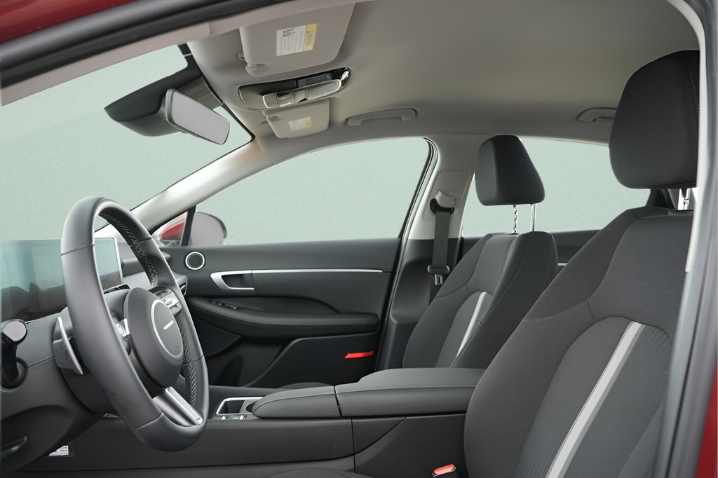 2025 Hyundai Sonata Hybrid SEL - Photo 25