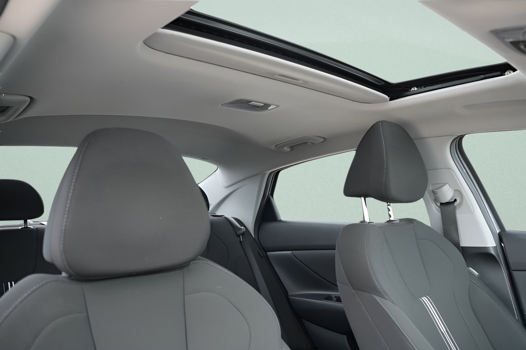 2024 Hyundai Elantra SEL - Photo 13
