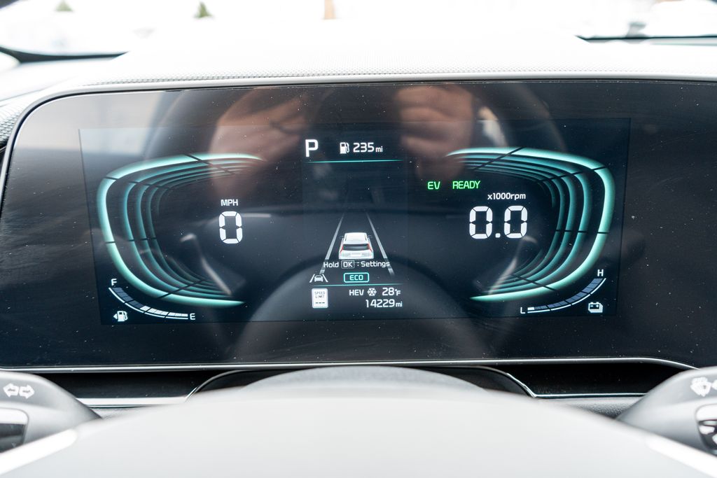 2025 KIA NIRO - Image 28