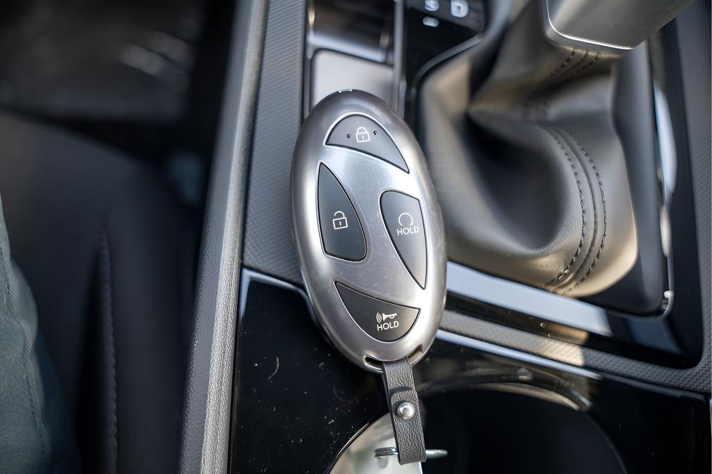2025 Hyundai Elantra Blue - Photo 34