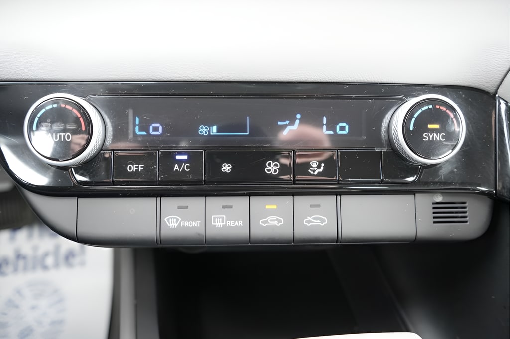 2025 Hyundai Elantra Blue - Photo 33