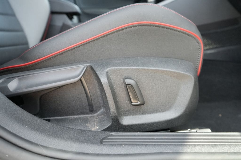 2024 VOLKSWAGEN GOLF GTI - Image 14