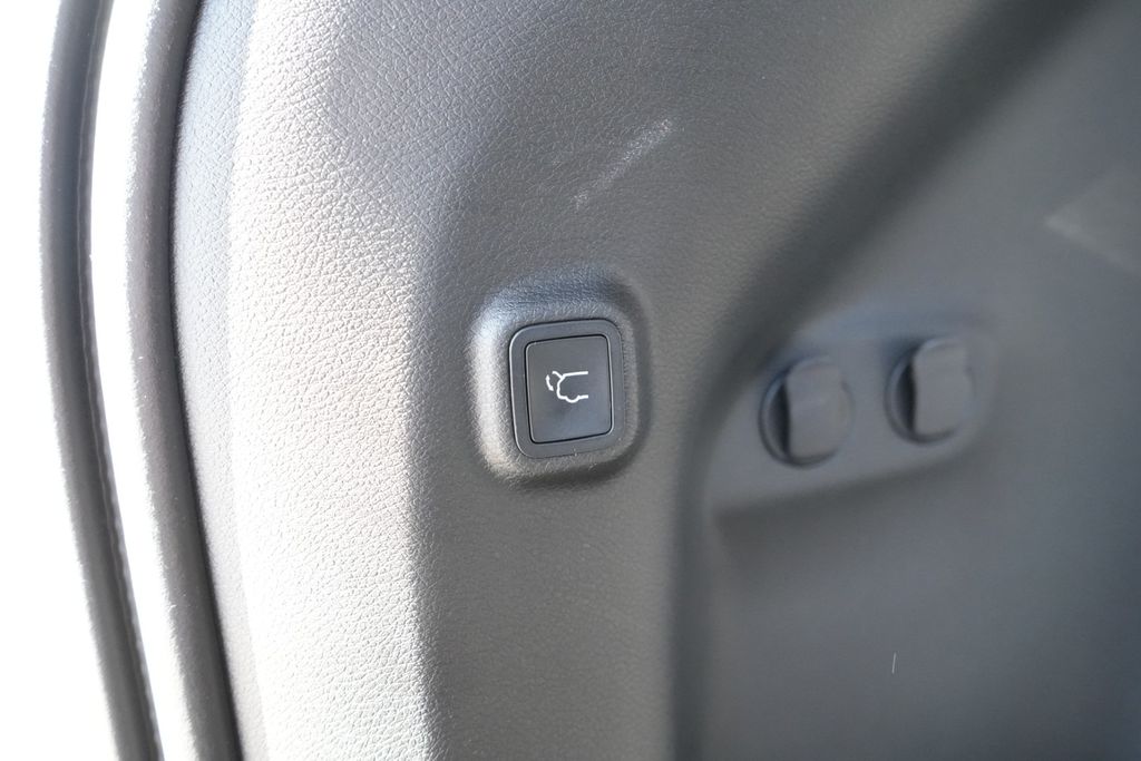 2020 JEEP CHEROKEE - Image 12