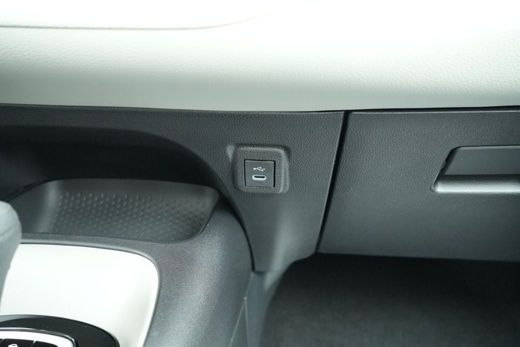 2026 TOYOTA COROLLA - Image 32