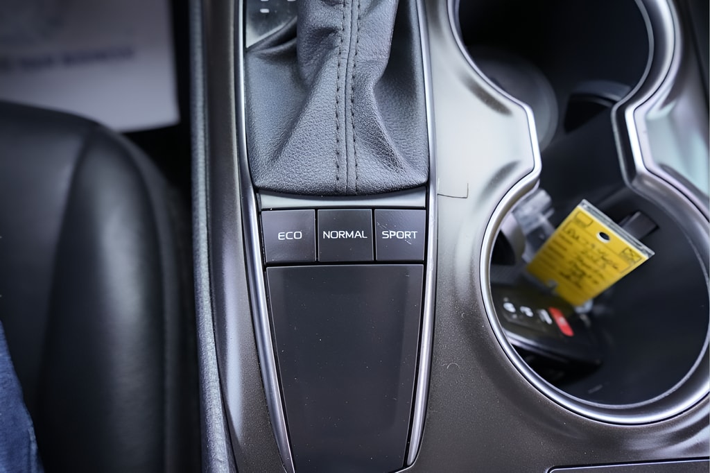 2023 Toyota Camry SE - Photo 31