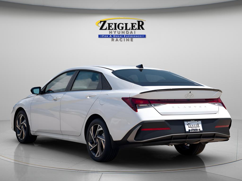 2025 Hyundai Elantra SEL - Photo 6